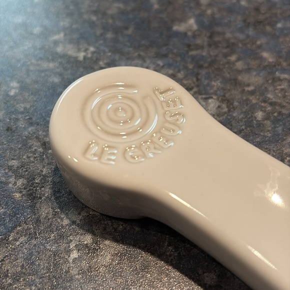 Le Creuset Spoon Rest - Picture 2 of 3